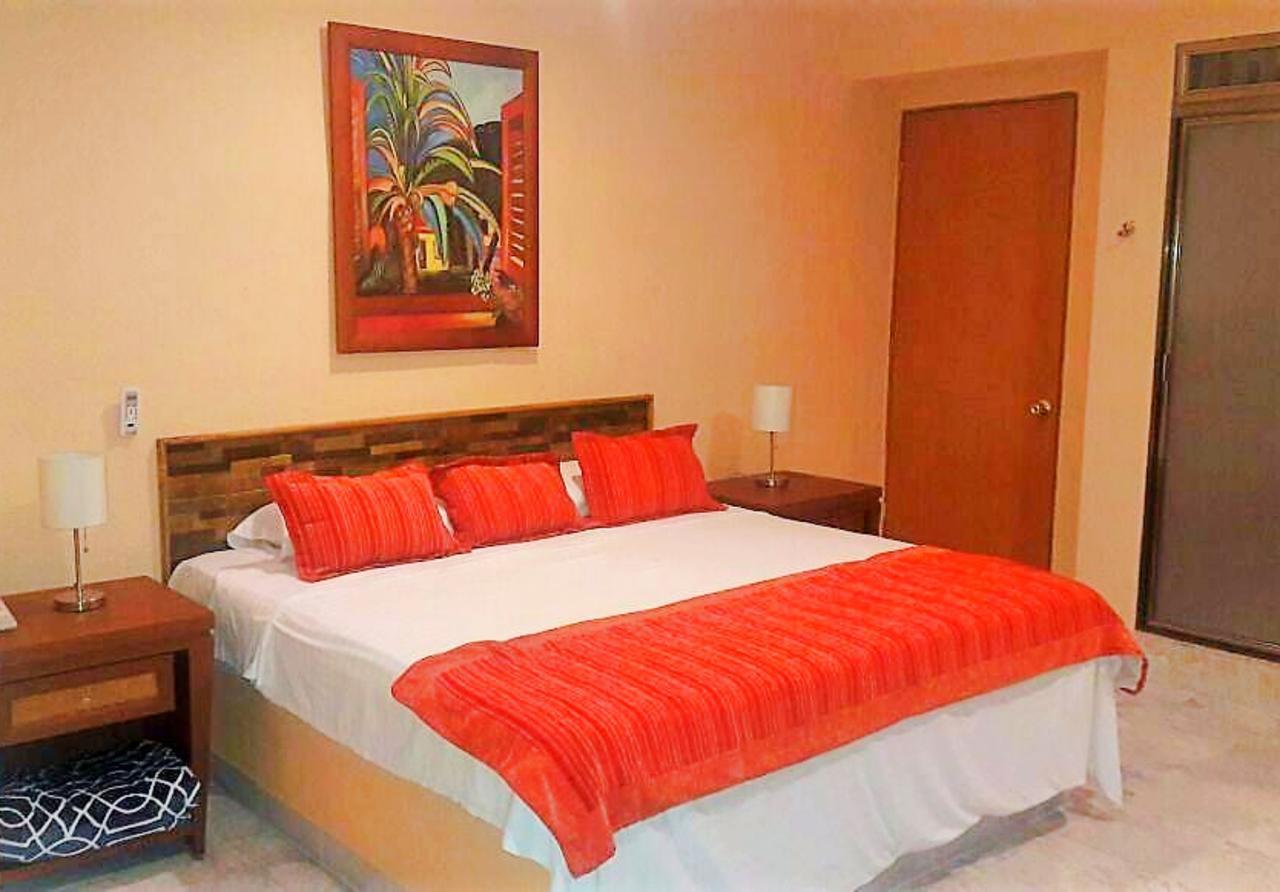 Hotel Versalles Suites Cancún Exteriör bild