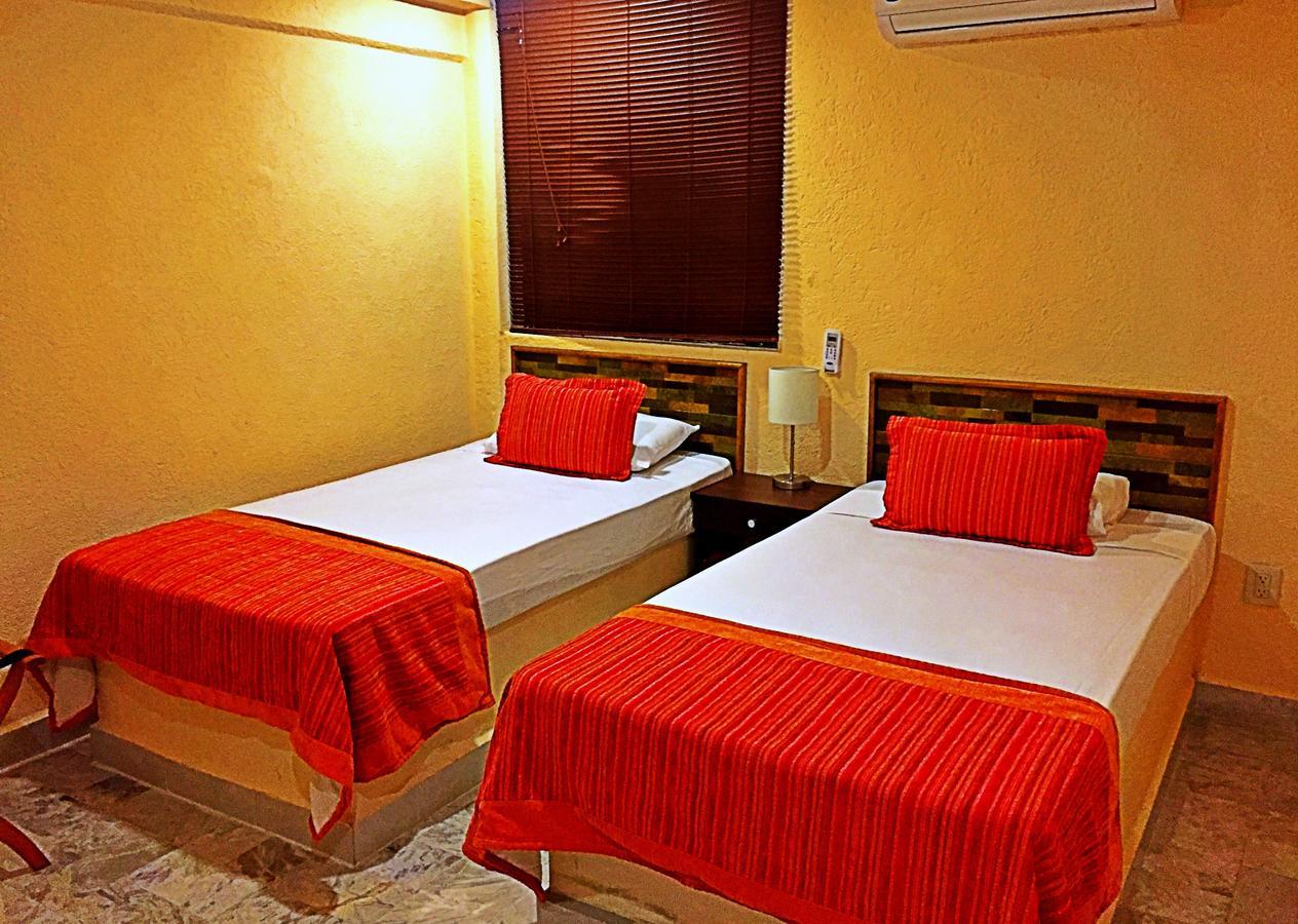 Hotel Versalles Suites Cancún Exteriör bild