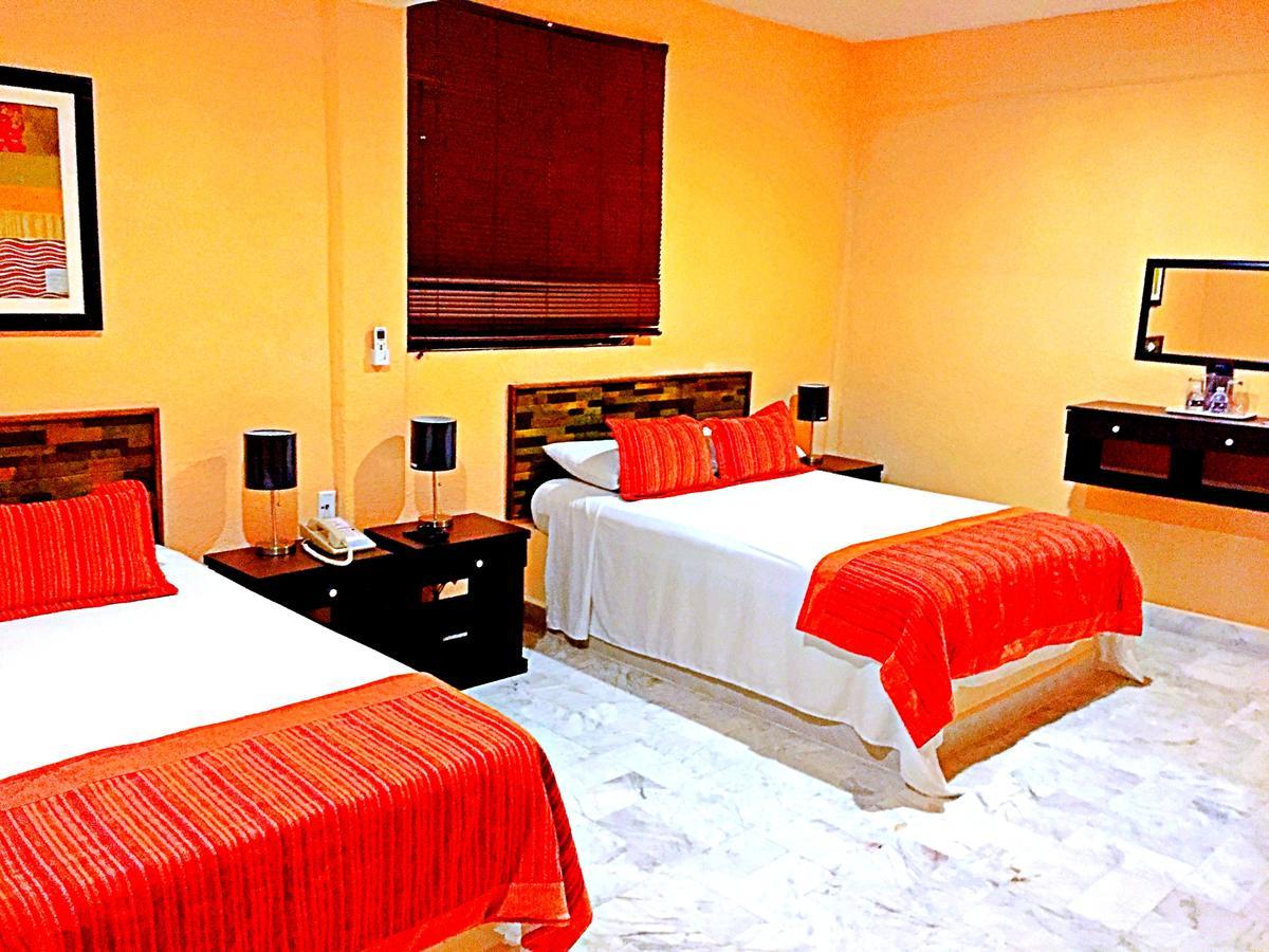 Hotel Versalles Suites Cancún Exteriör bild